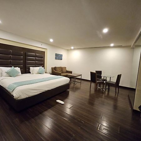 D R Utthama Nellore - Am Hotel Kollection エクステリア 写真