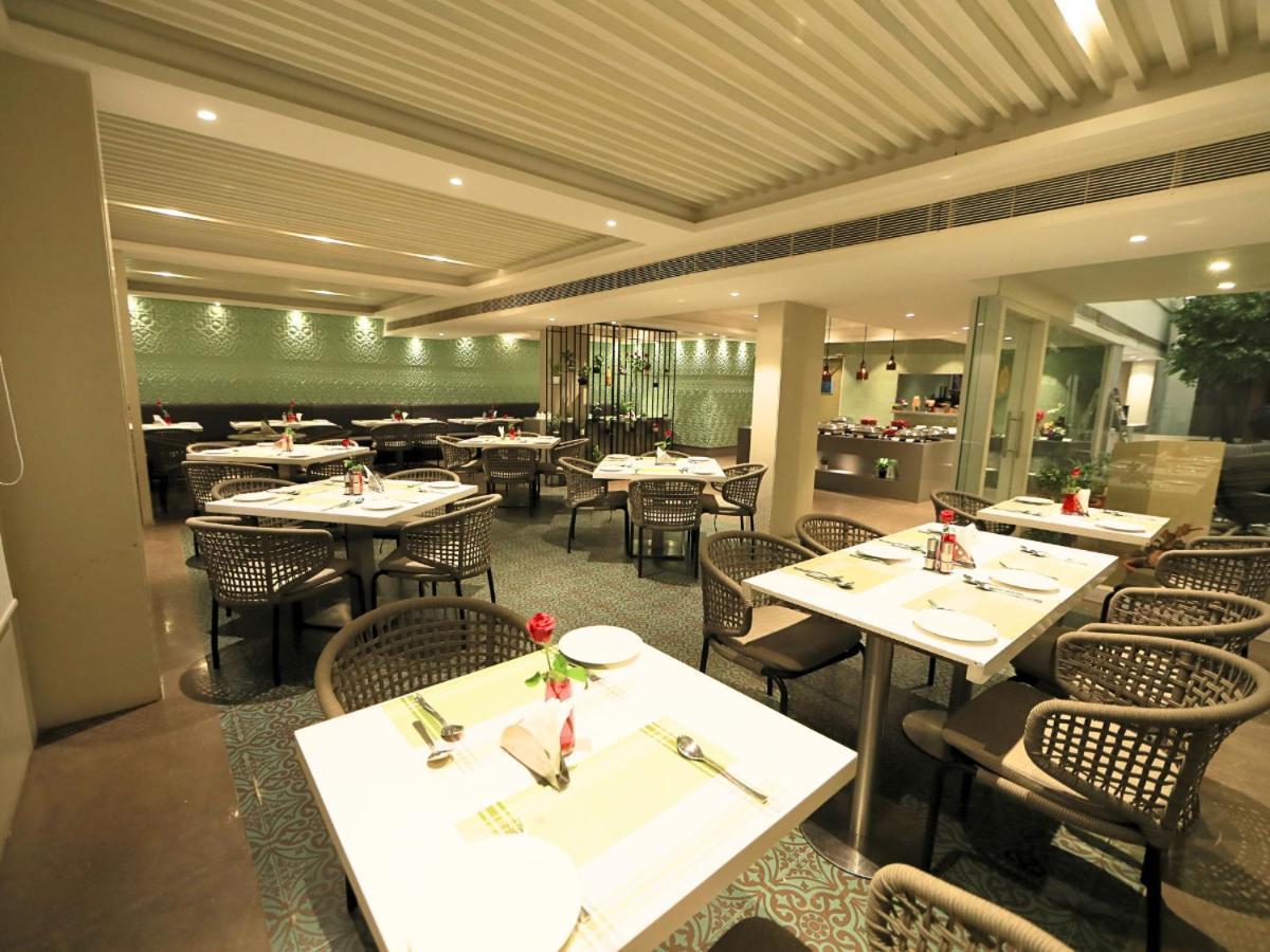 D R Utthama Nellore - Am Hotel Kollection エクステリア 写真