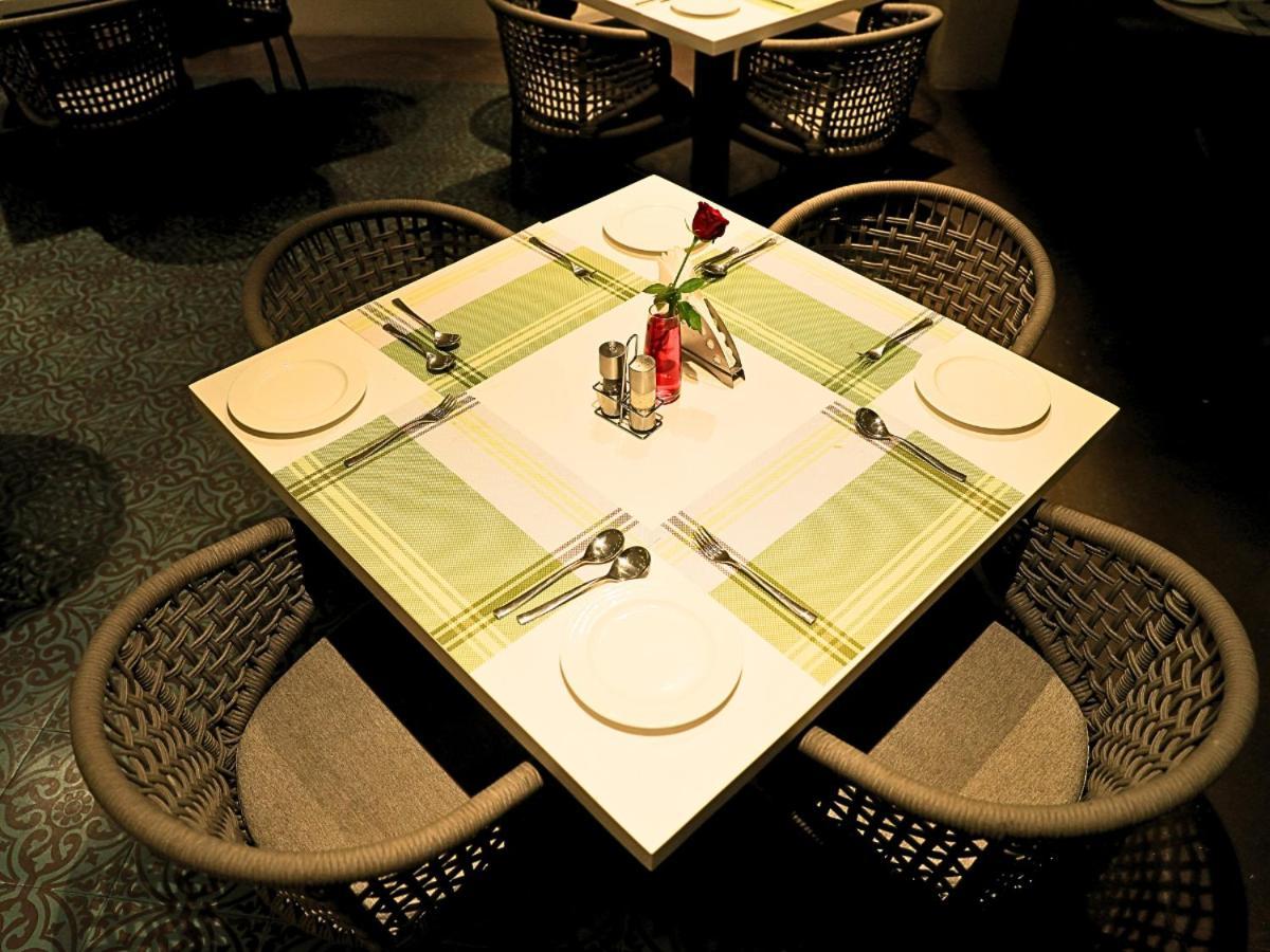 D R Utthama Nellore - Am Hotel Kollection エクステリア 写真