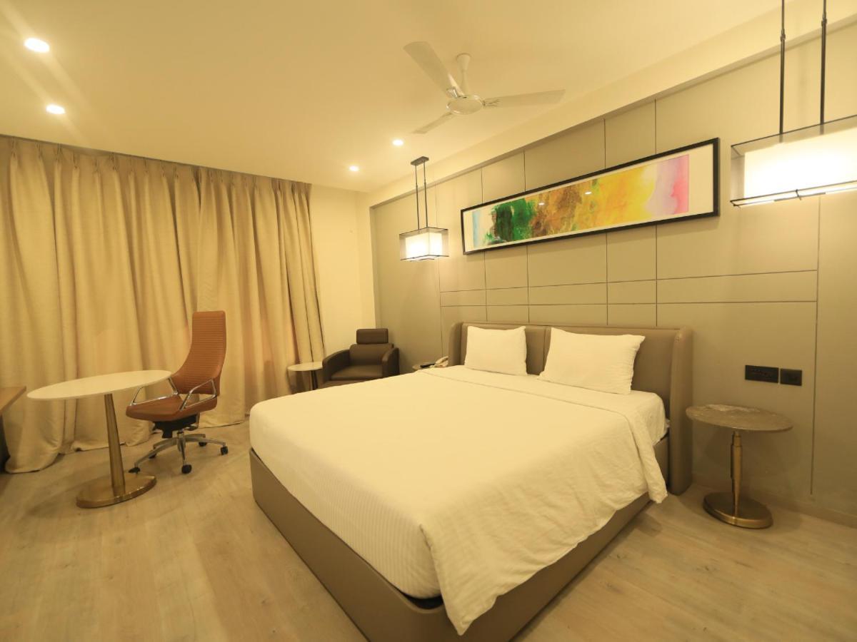 D R Utthama Nellore - Am Hotel Kollection エクステリア 写真